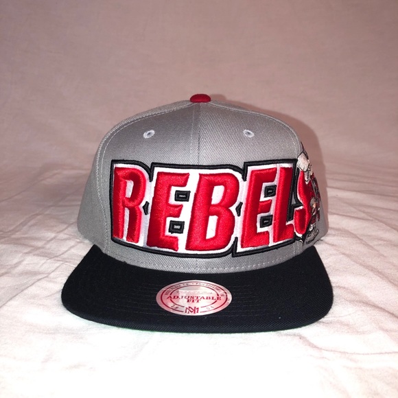 NWT Mitchell & Ness Las Vegas Rebels SnapBack Hat - Picture 2 of 6